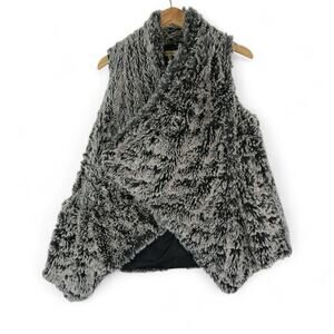 Democracy Vest Womens‎ M Gray Black Faux Fur Open Front Cozy Boho Shaggy Layer